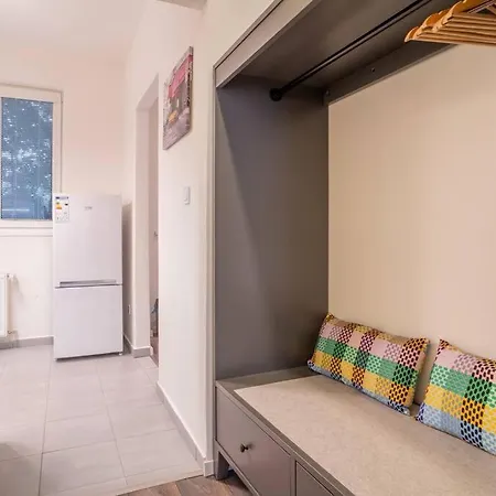 Sukromny Staromestsky V Uzasnej Lokalite/cozy Old-town In A Great Neighborhood Διαμέρισμα *