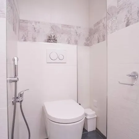 Διαμέρισμα Sukromny Staromestsky V Uzasnej Lokalite/cozy Old-town In A Great Neighborhood Μπρατισλάβα