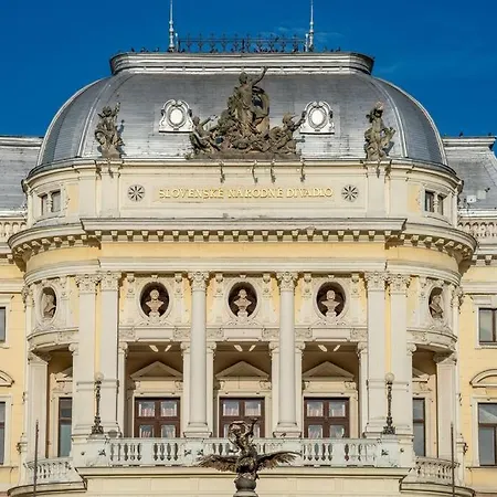 Sukromny Staromestsky V Uzasnej Lokalite/cozy Old-town In A Great Neighborhood Apartment Bratislava