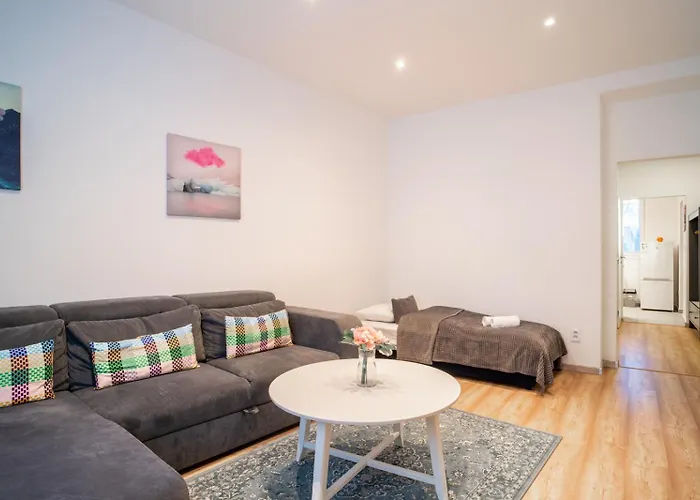 Sukromny Staromestsky V Uzasnej Lokalite/cozy Old-town In A Great Neighborhood Appartement