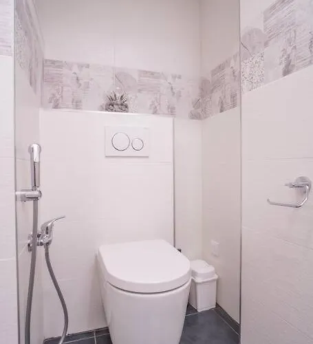 Apartmán Sukromny Staromestsky V Uzasnej Lokalite/cozy Old-town In A Great Neighborhood Bratislava