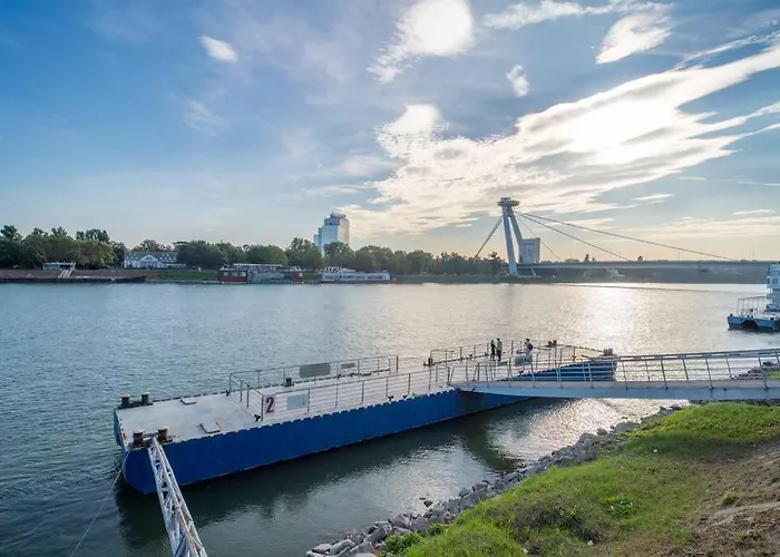 Sukromny Staromestsky V Uzasnej Lokalite/cozy Old-town In A Great Neighborhood Apartmán